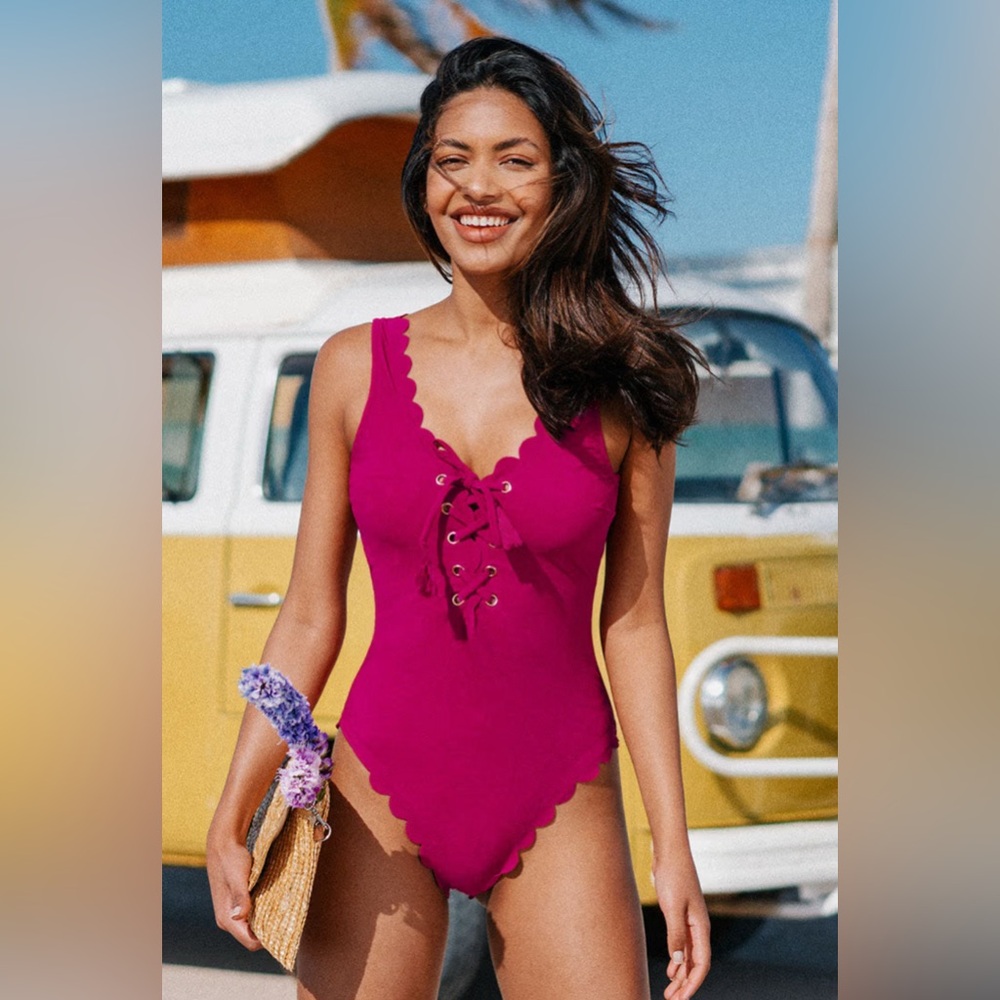 Cupshe Pink Scalloped One Piece Swimsuit